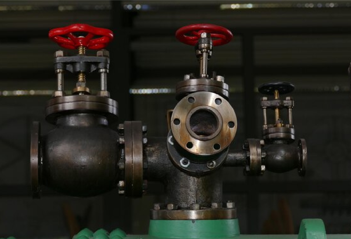 Four way control valve